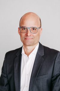 Dipl.-Kfm. Erik Schneider Dipl.-Kfm. Erik Schneider
